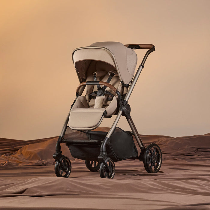 Silver Cross Reef 2 with First Bed Folding Carrycot