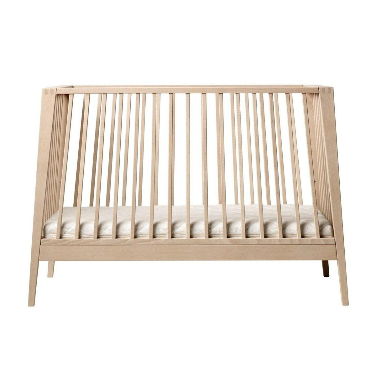 Linea hot sale leander cot